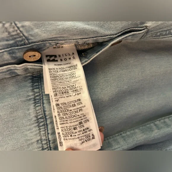 Billabong The Salty Blonde Denim Sunday Uniform
Jumper Women's SZ S retail $150 - Picture 14 of 15